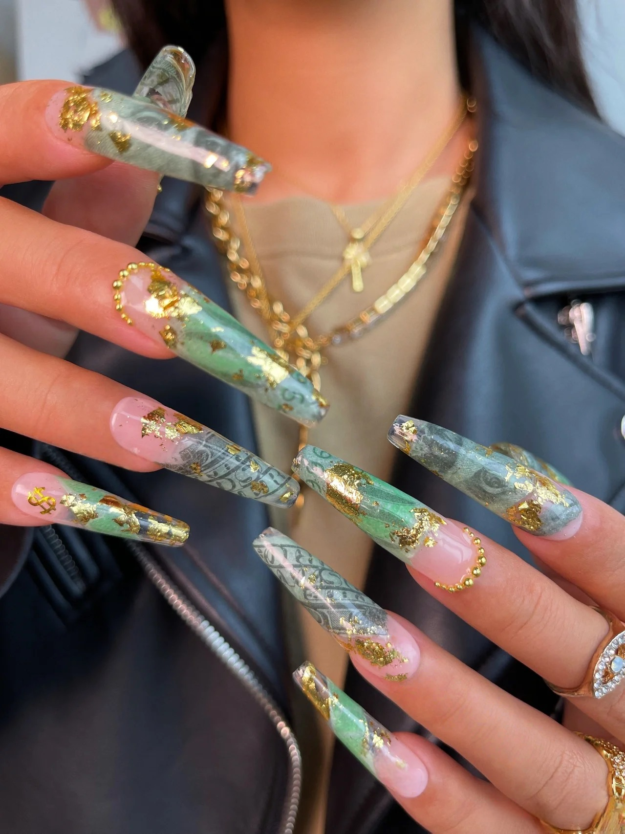 M0009-GOLD DIGGER Press-on Nails