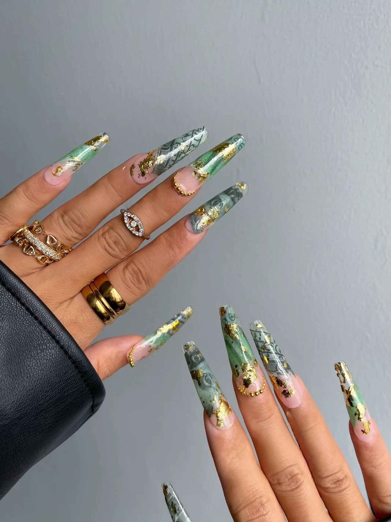 M0009-GOLD DIGGER Press-on Nails