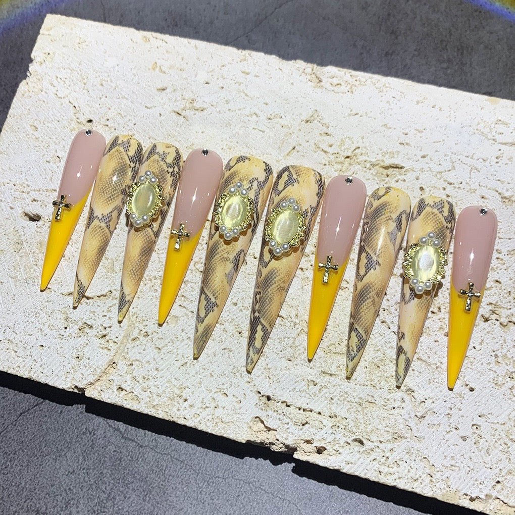 M0003-GOLDEN ARMOR Press-on Nails