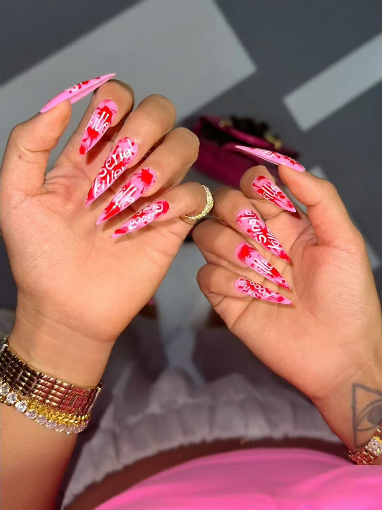 M0011-SERIAL KILLER Press-on Nails