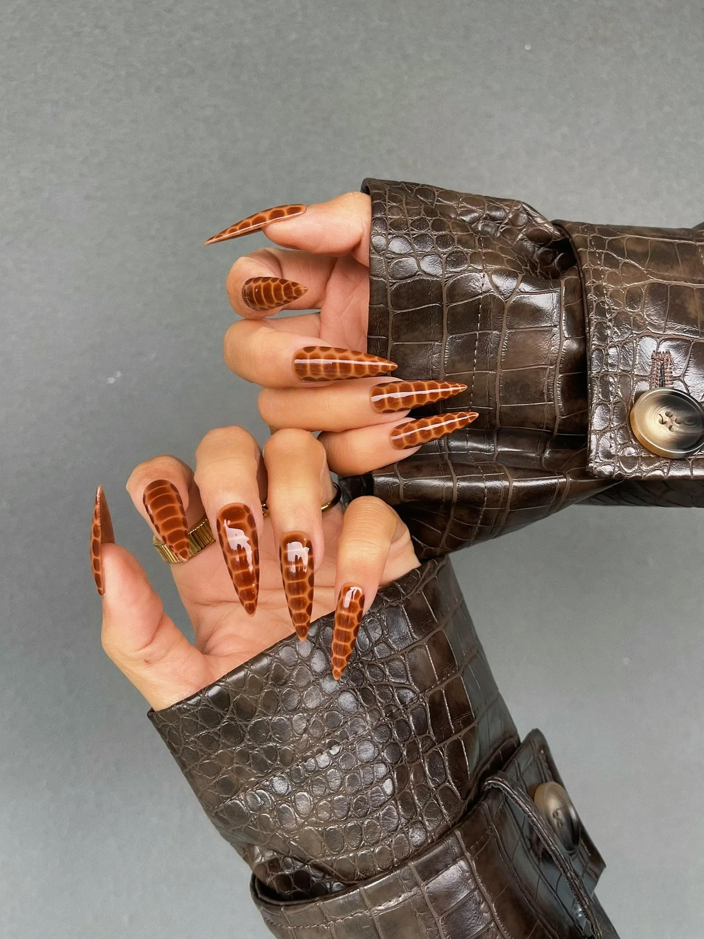 M0013-CARAMEL  LATTE Press-on Nails